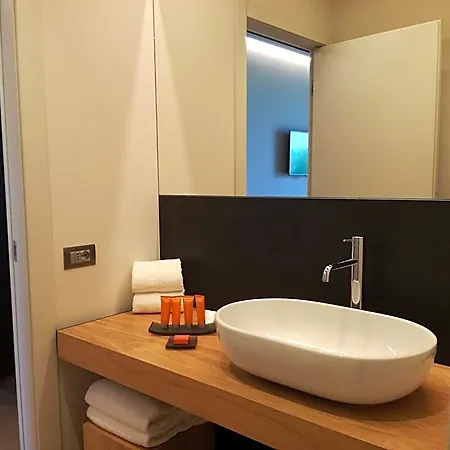 אתר נופש Relais Le Rocche לה מורה