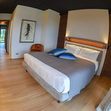 אתר נופש Relais Le Rocche לה מורה